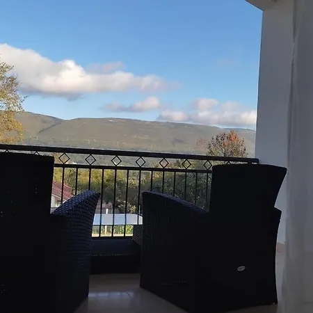 Casa Serra A Vista Al/140571 Pedreiras (Leiria)